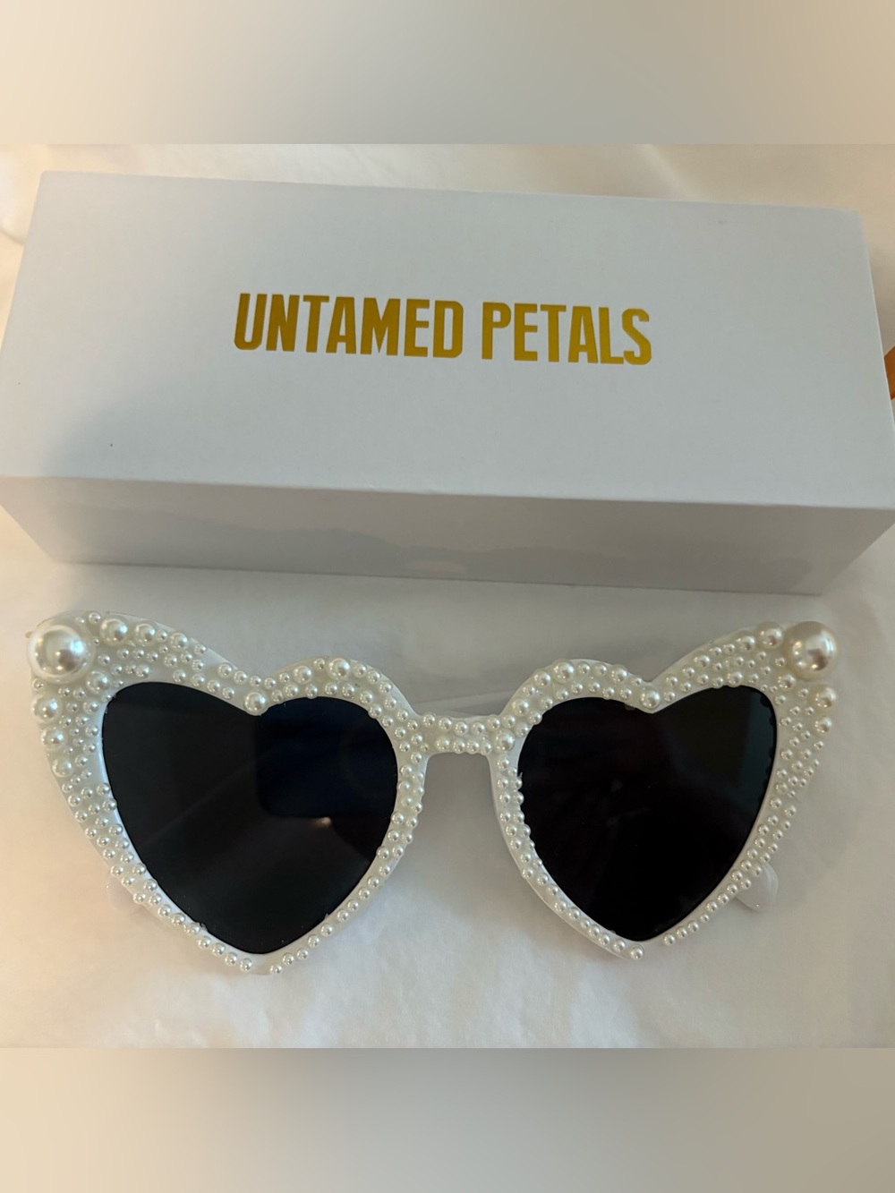 UNTAMED PETALS Marley Sunglasses